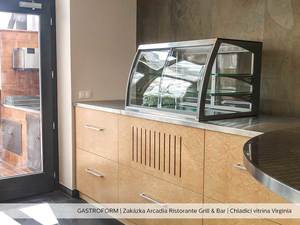 Arcadia Ristorante Grill & Bar - chladicí vitrína