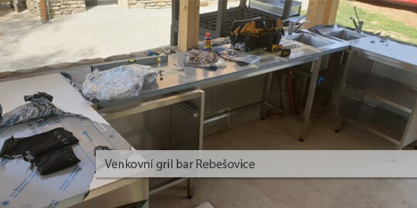 Venkovn&iacute; gril bar Rebe&scaron;ovice