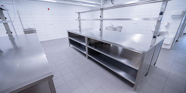 V&yacute;robna Větrn&iacute;k&nbsp;Př&iacute;pravna